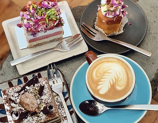 Café & Patisserie